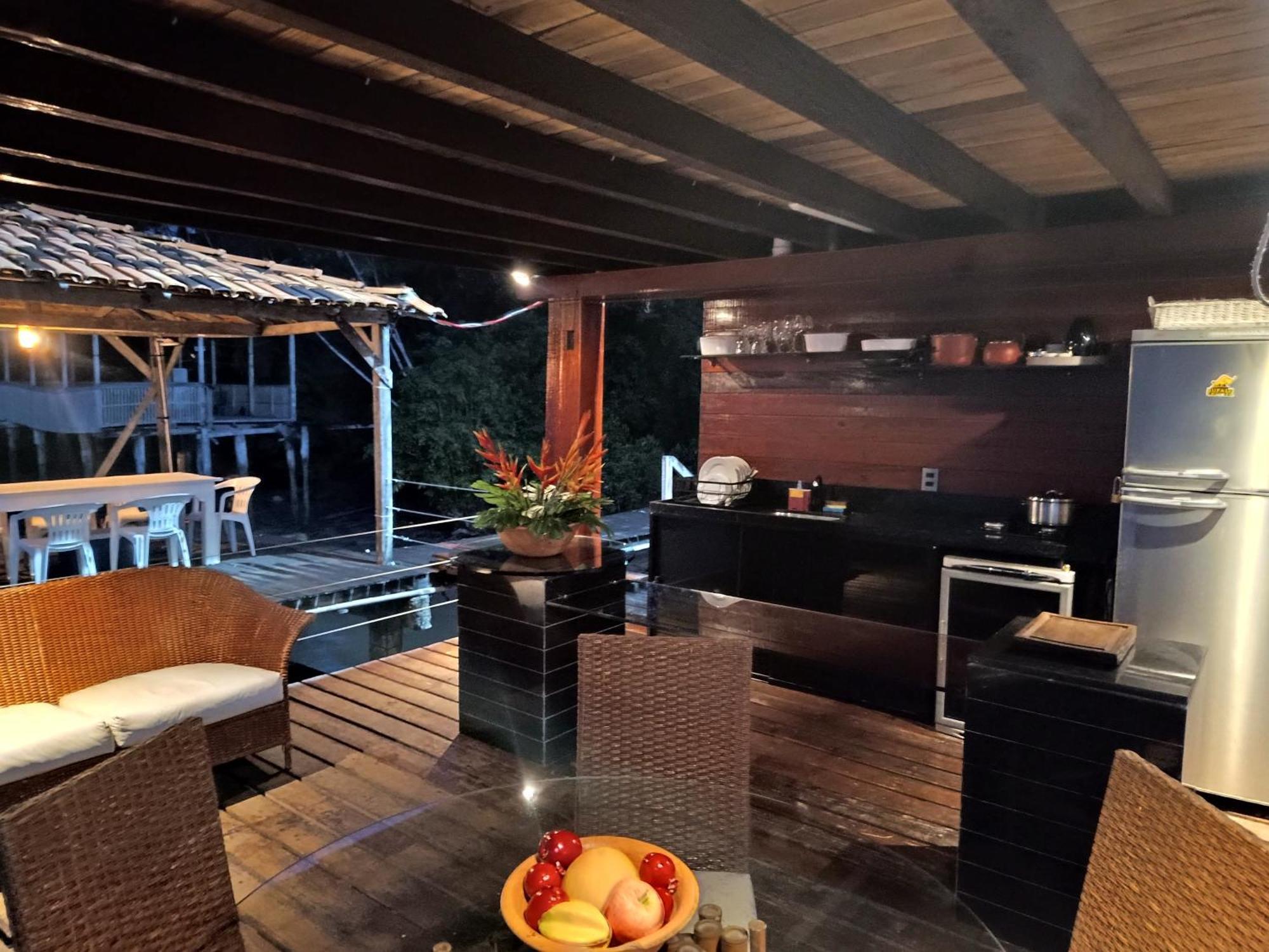 Suite Bangalo Ilha Da Fantasia Belem  Exterior photo
